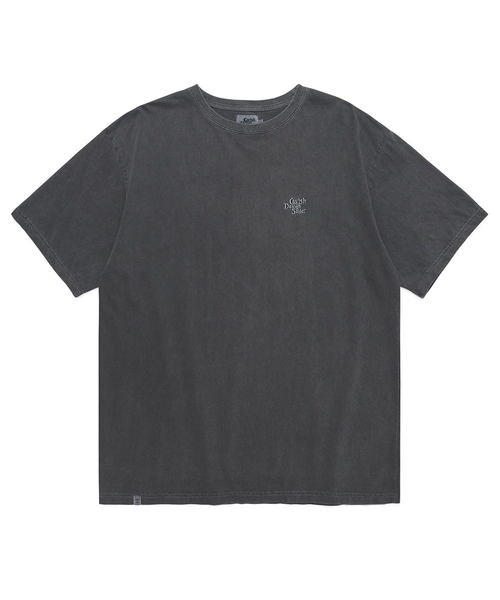 SELLER EMB LOGO PIGMENT SS TEE[CHARCOAL]